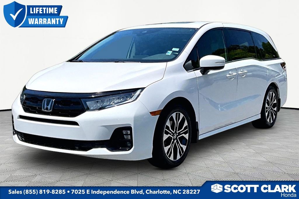 Used 2025 Honda Odyssey Elite image 3