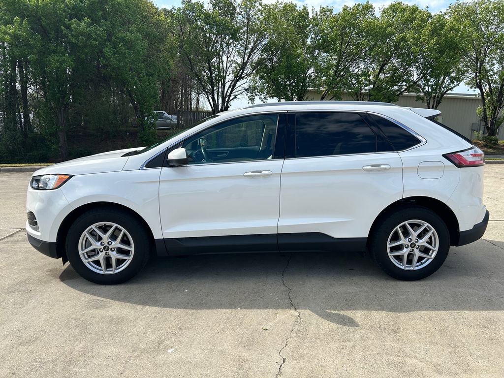 Used 2023 Ford Edge SEL w/ Convenience Package image 2