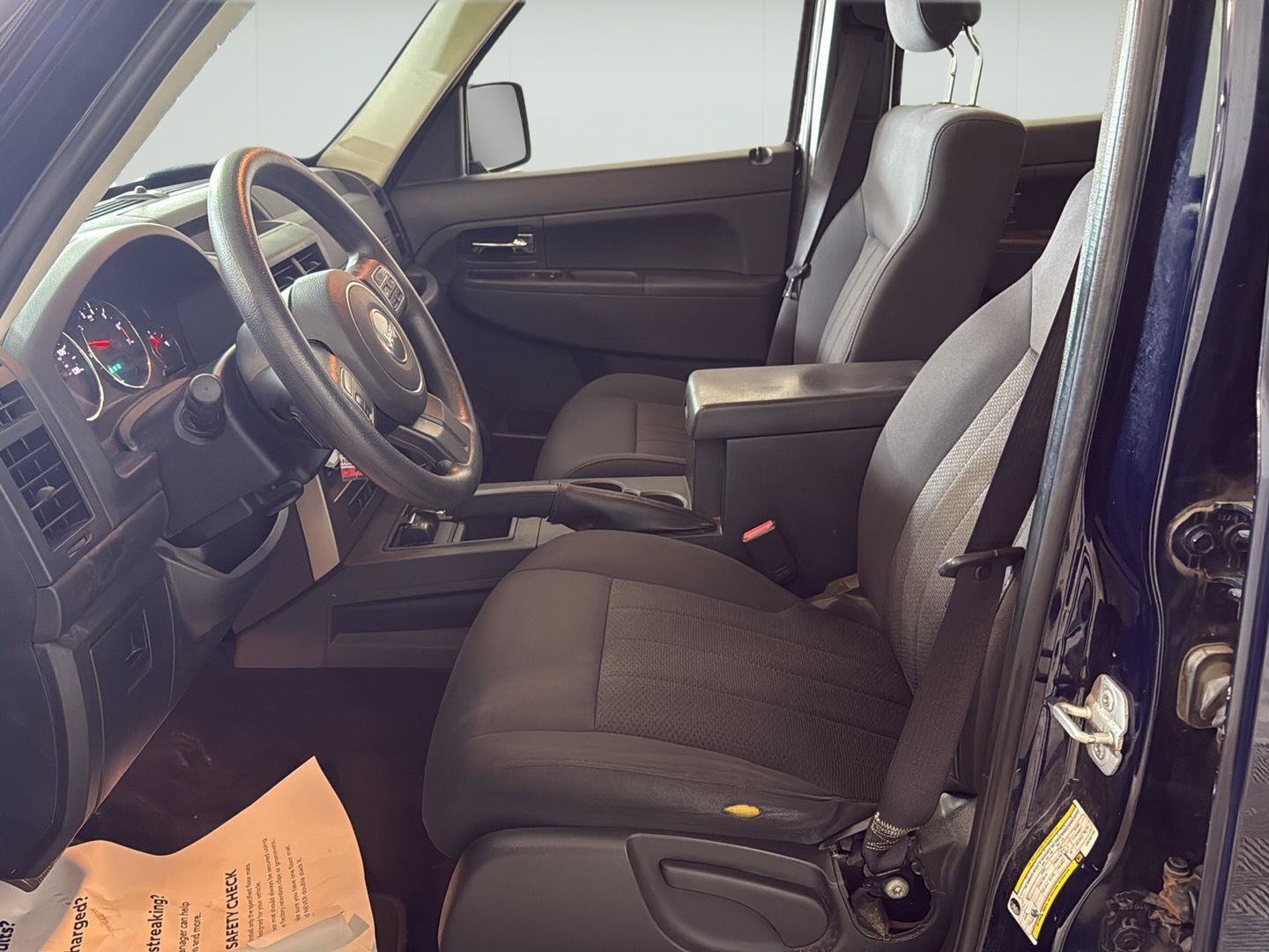Used 2012 Jeep Liberty Sport AWD/4WD image 5