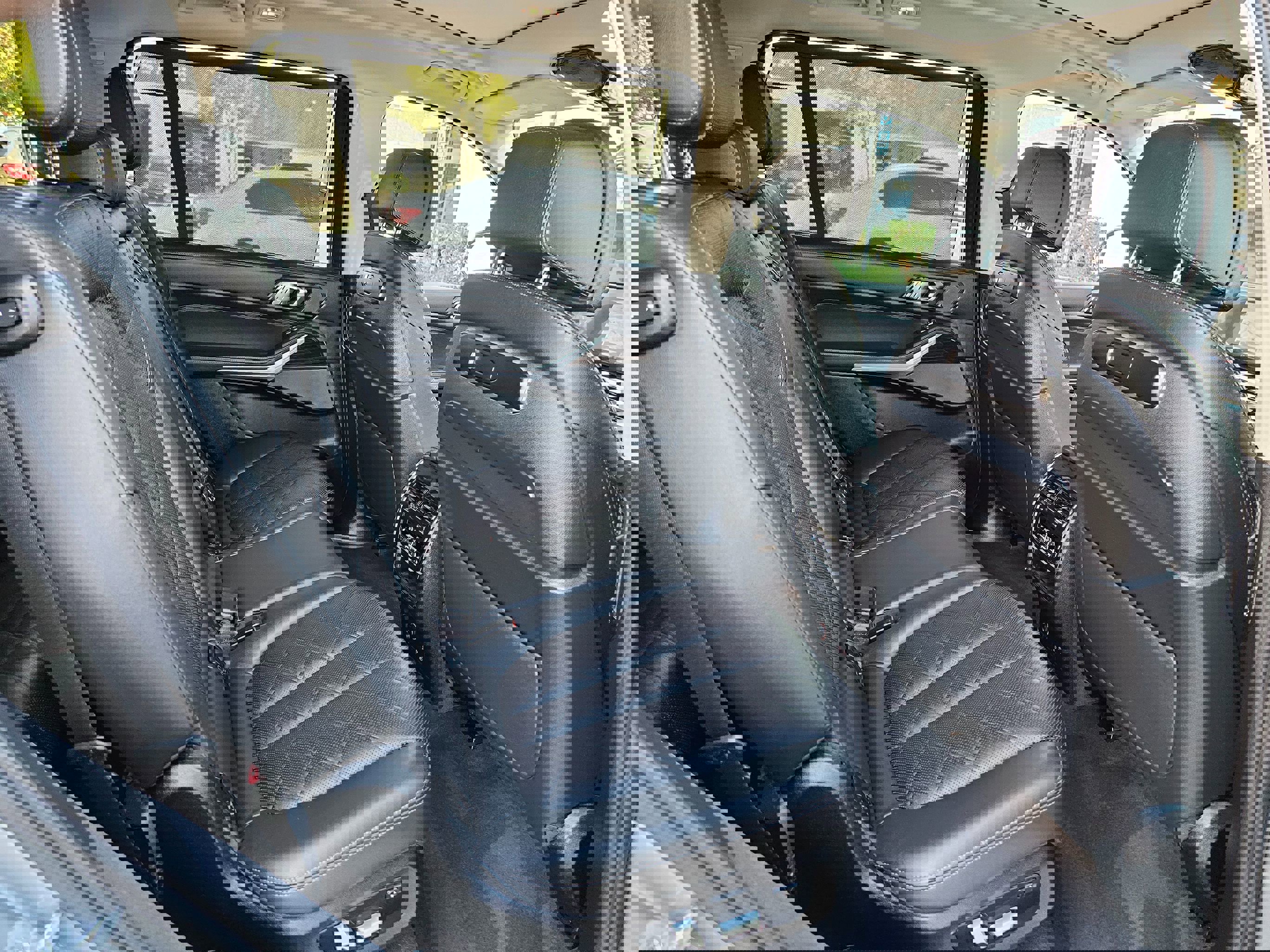 Used 2025 BMW X7 xDrive40i image 23