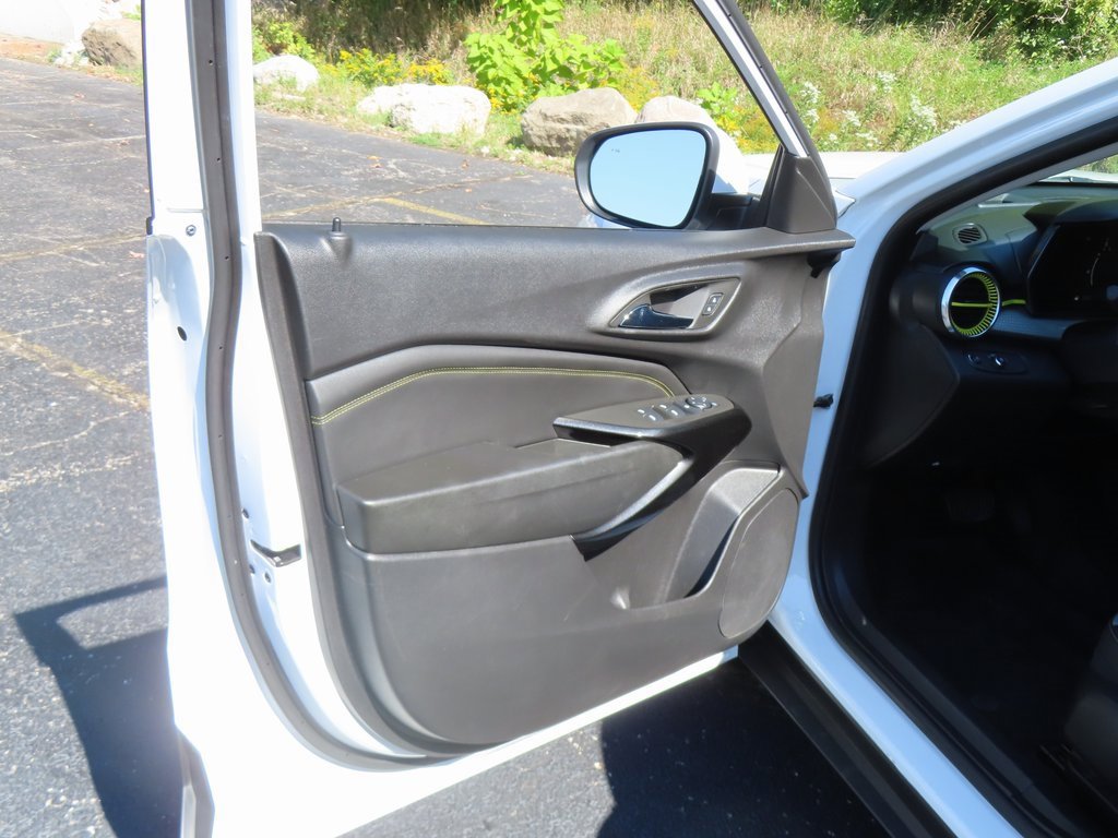 Used 2024 Chevrolet Trax LT w/ Driver Confidence Package image 22