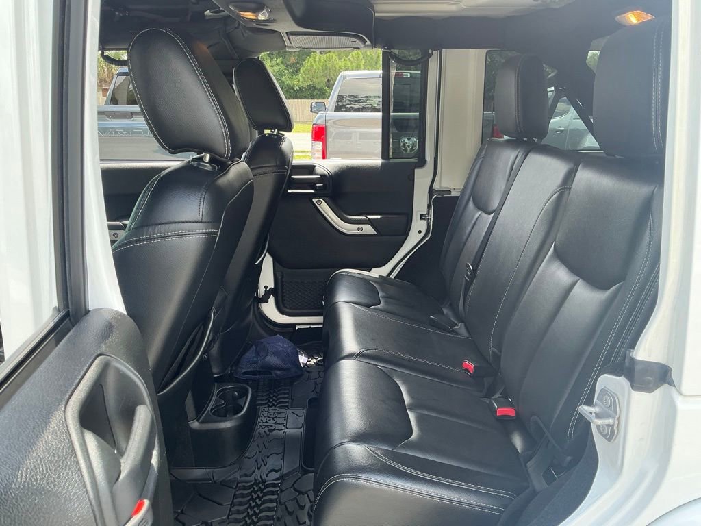 Used 2016 Jeep Wrangler Unlimited Rubicon AWD/4WD image 26