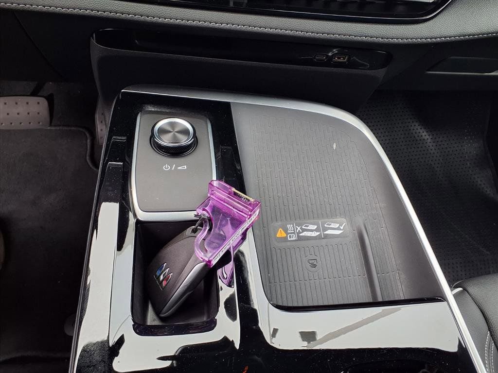 Used 2025 Buick Enclave Preferred w/ Power Package image 18