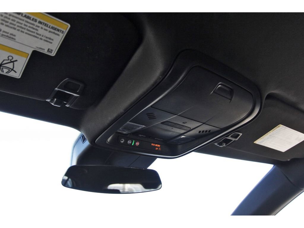 Used 2024 Cadillac XT4 Premium Luxury image 11