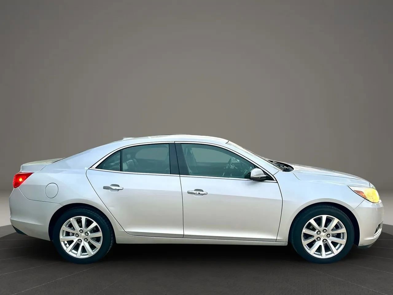 Used 2015 Chevrolet Malibu LTZ image 7