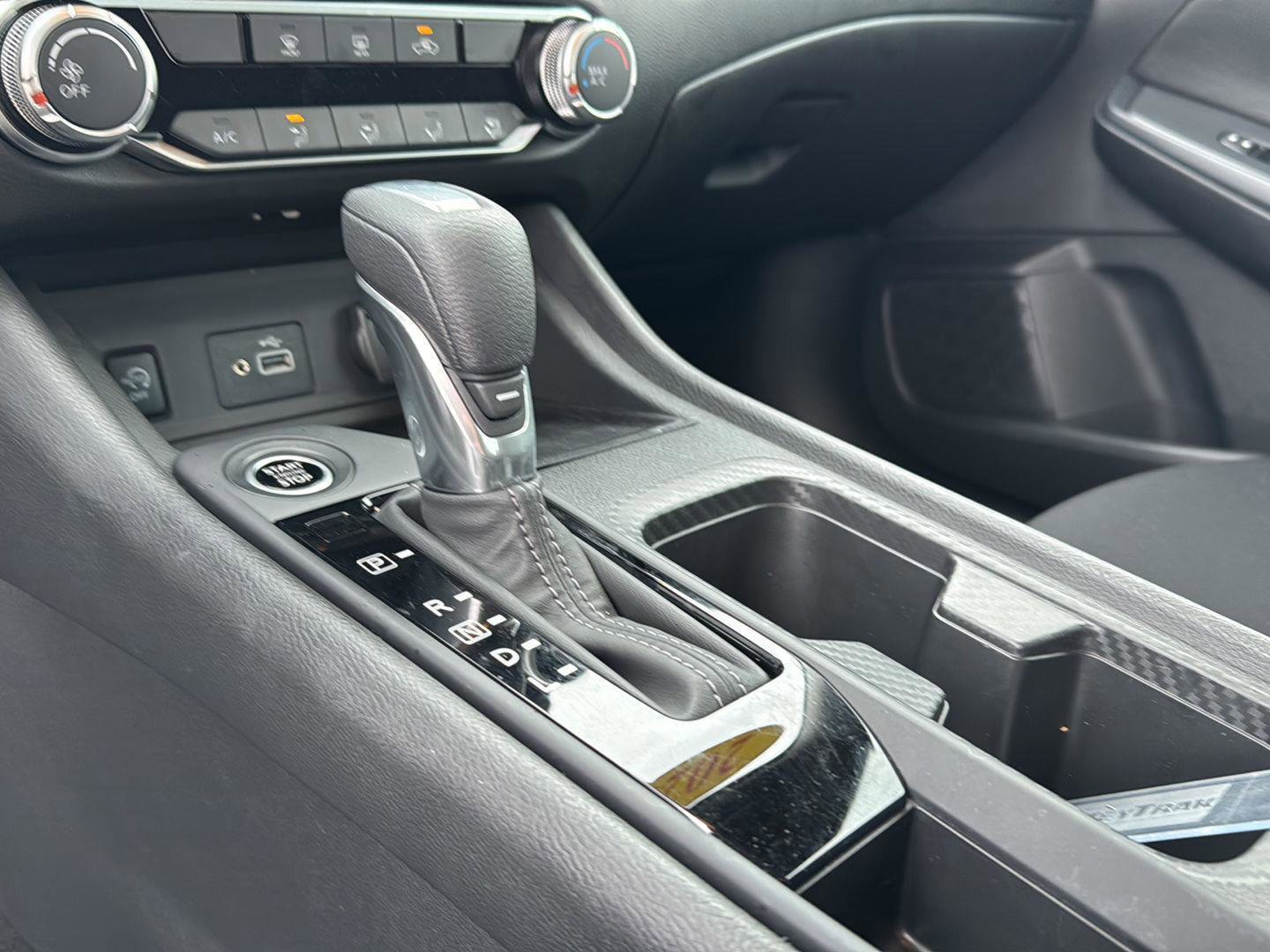 Used 2025 Nissan Sentra S image 24