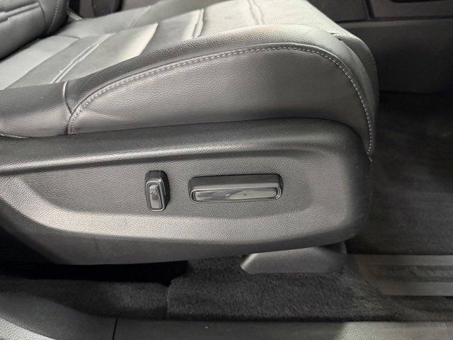 Used 2019 Honda CR-V Touring image 25