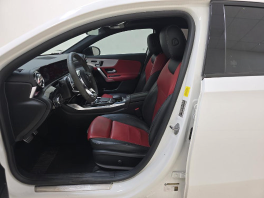 Used 2021 Mercedes-Benz A 35 AMG 4MATIC image 9