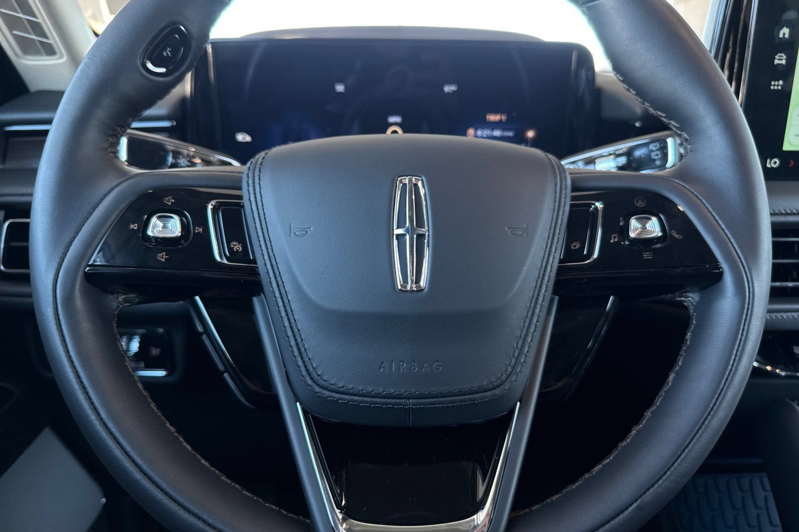 New 2026 Lincoln Aviator Reserve AWD/4WD image 23