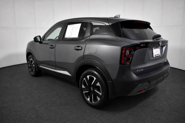 Used 2025 Nissan Kicks SV AWD/4WD image 6