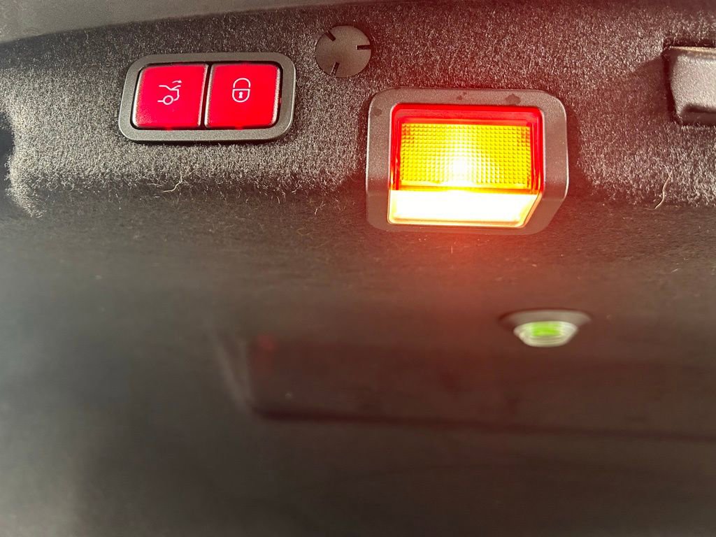 Used 2018 Mercedes-Benz C 300 4MATIC Sedan image 18