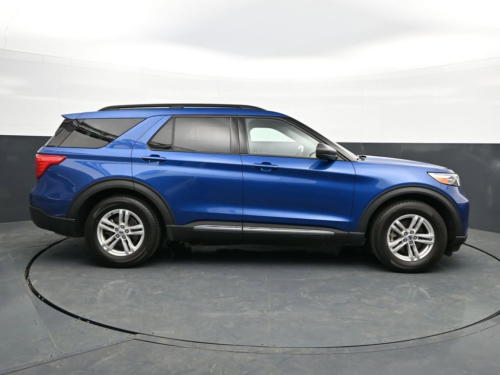 Used 2022 Ford Explorer XLT w/ Equipment Group 202A RWD image 9