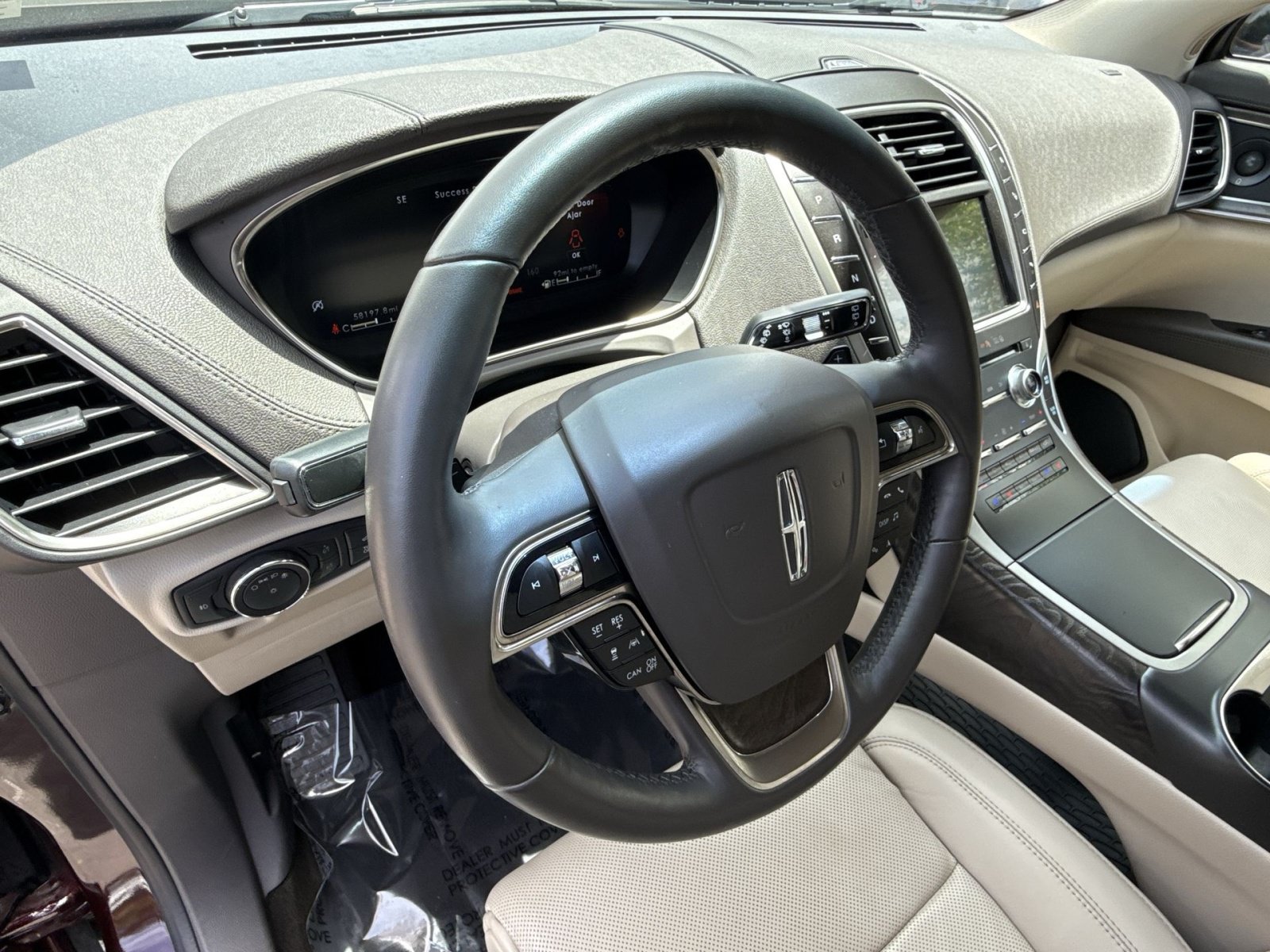 Used 2019 Lincoln Nautilus Reserve AWD/4WD image 16
