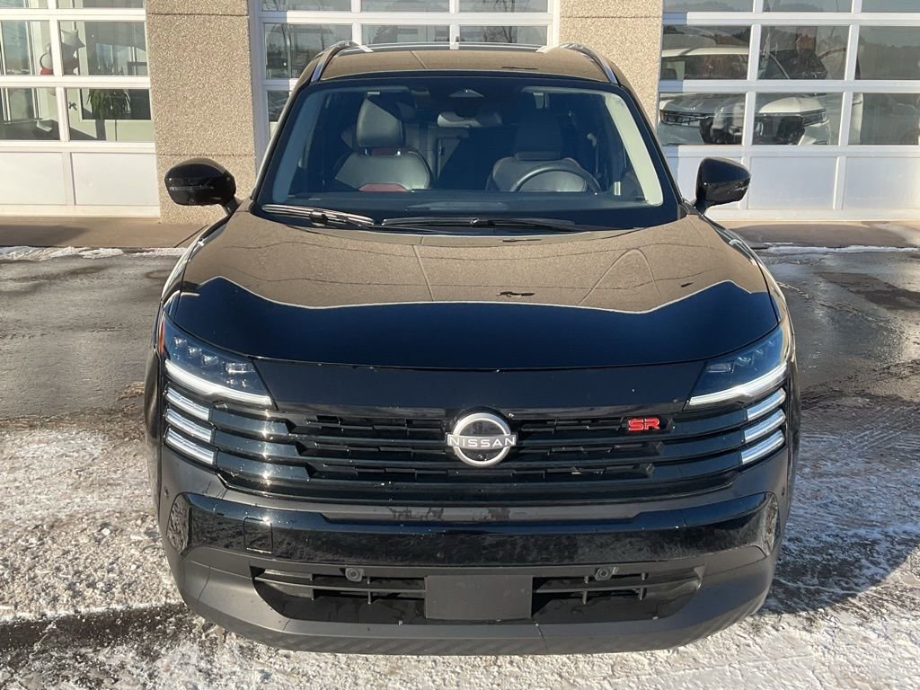 Used 2025 Nissan Kicks SR image 2