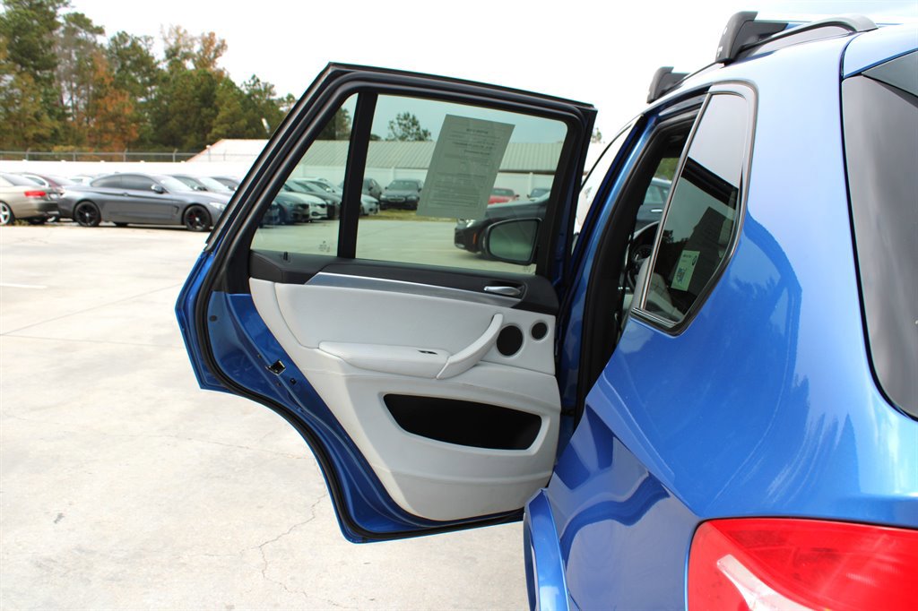 Used 2010 BMW X5 M image 38
