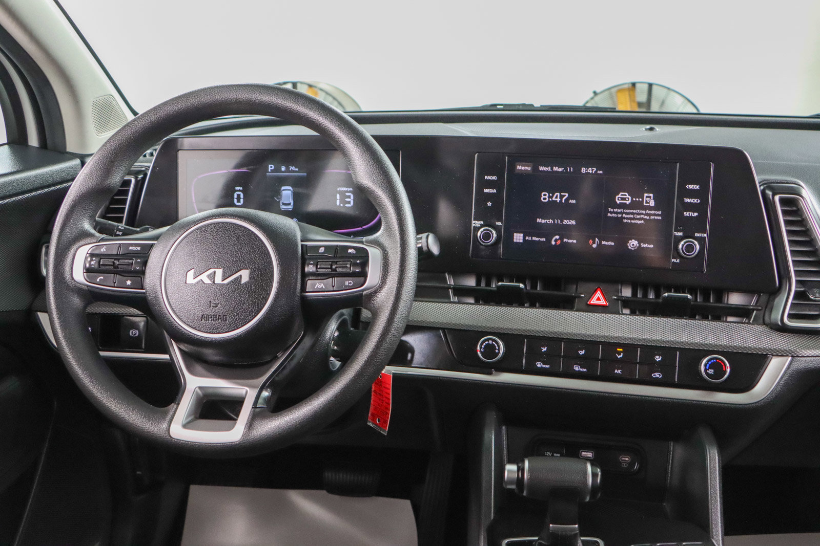 Used 2024 Kia Sportage LX image 14