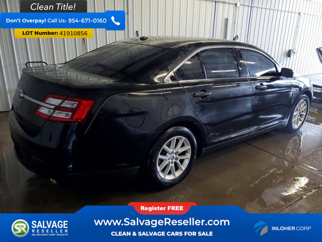Used 2015 Ford Taurus SE image 4