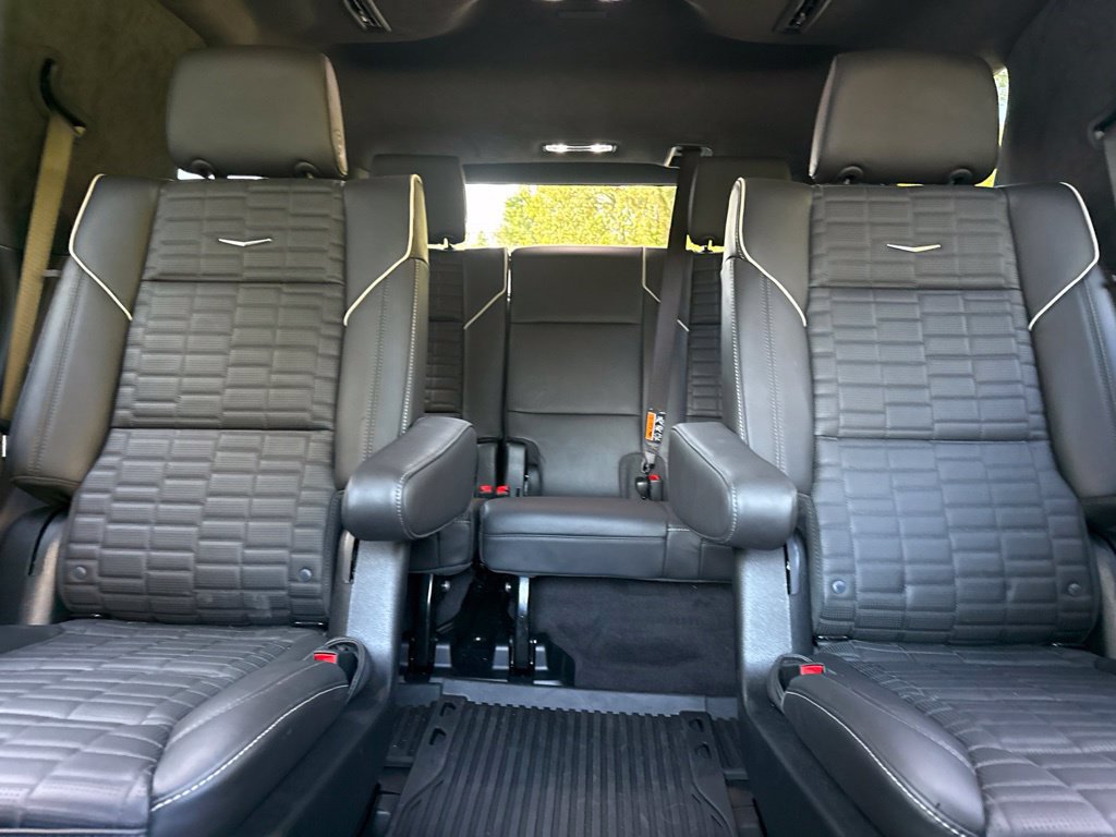 Used 2026 Cadillac Escalade Platinum Sport w/ LPO, Floor Liner Package AWD/4WD image 26