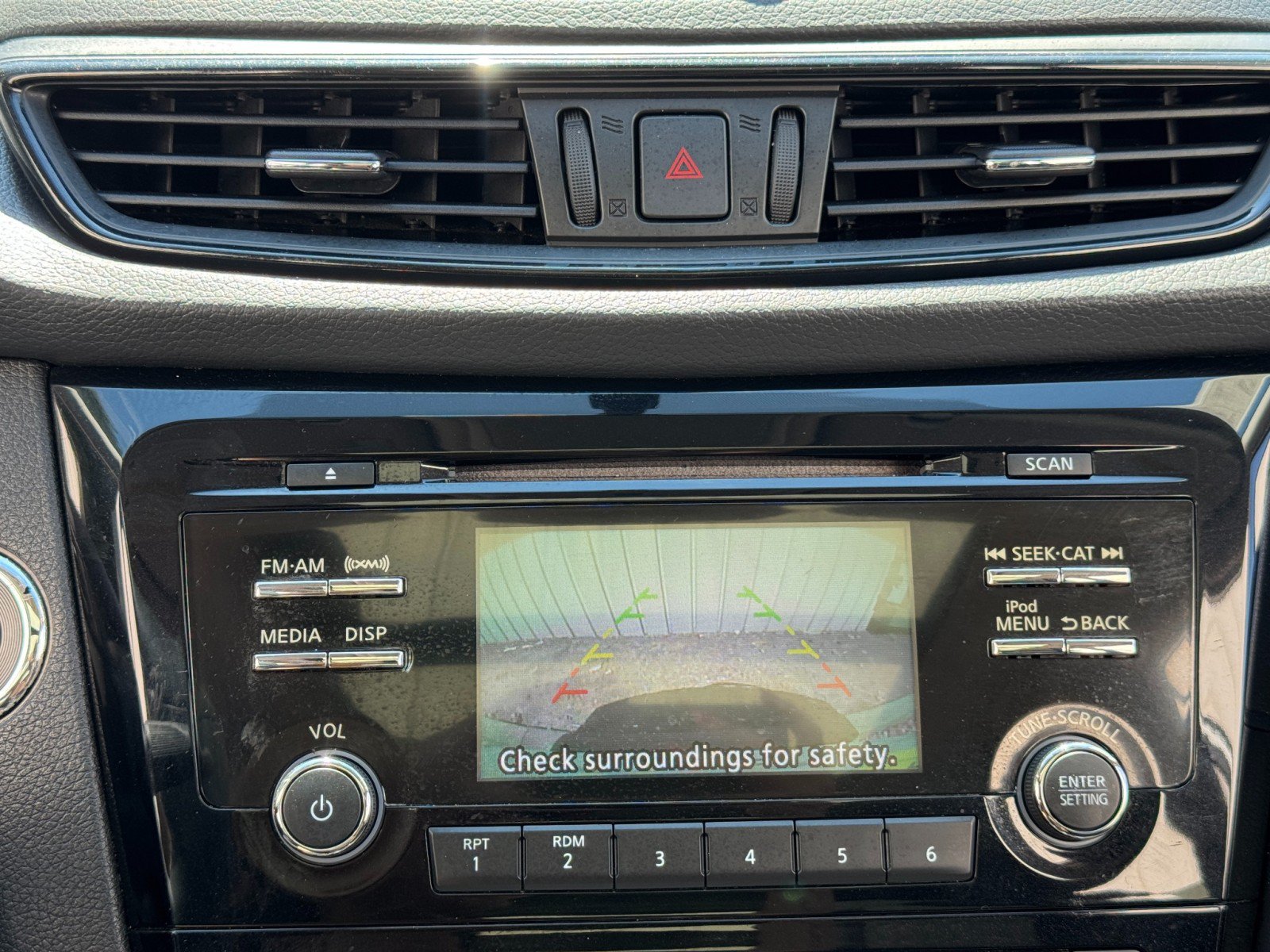 Used 2017 Nissan Rogue SV FWD image 26