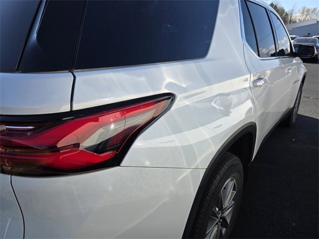 Used 2023 Chevrolet Traverse LT image 7