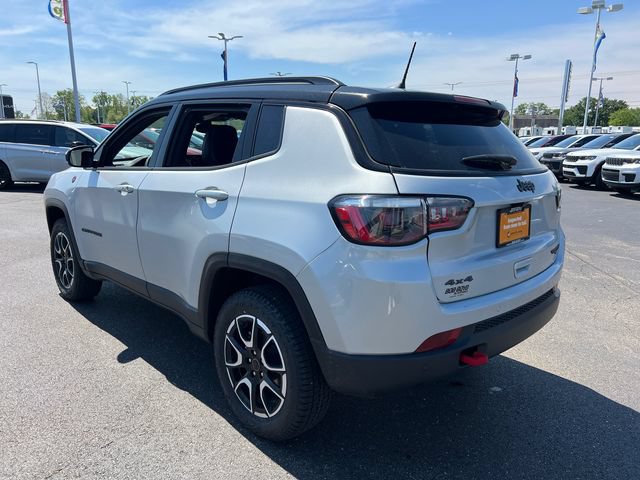 Certified 2025 Jeep Compass Trailhawk AWD/4WD image 5