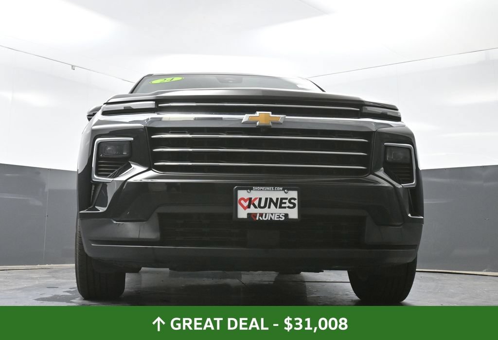 Used 2024 Chevrolet Traverse LT FWD image 28