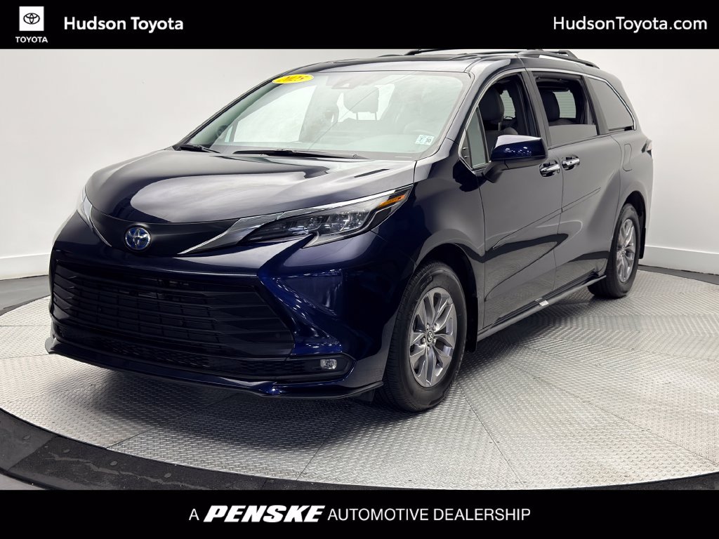 Used 2025 Toyota Sienna XLE w/ XLE Plus Package
