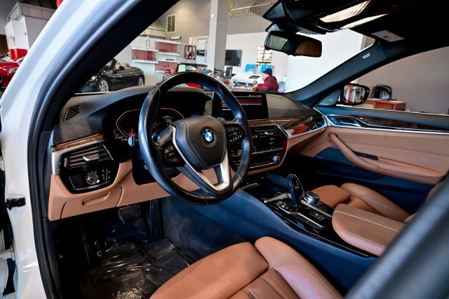 Used 2020 BMW 530i w/ Convenience Package image 13