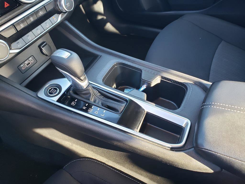 Certified 2022 Nissan Sentra SV image 36