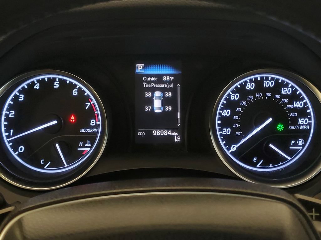 Used 2018 Toyota Camry SE FWD image 16