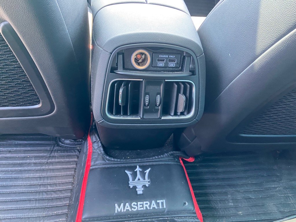 Used 2021 Maserati Levante GranSport image 19