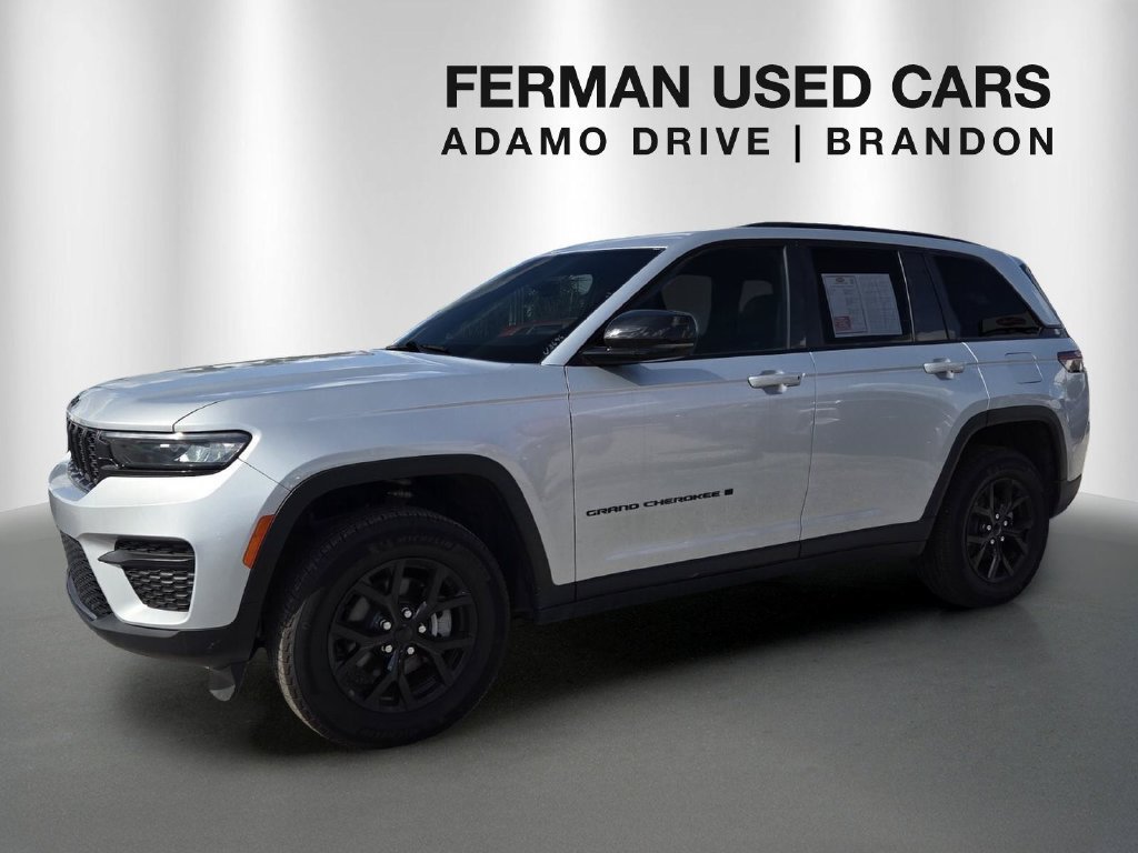 Used 2025 Jeep Grand Cherokee Altitude