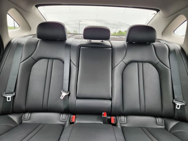 Used 2023 Hyundai Sonata Limited w/ Preferred Accessory Package FWD image 11