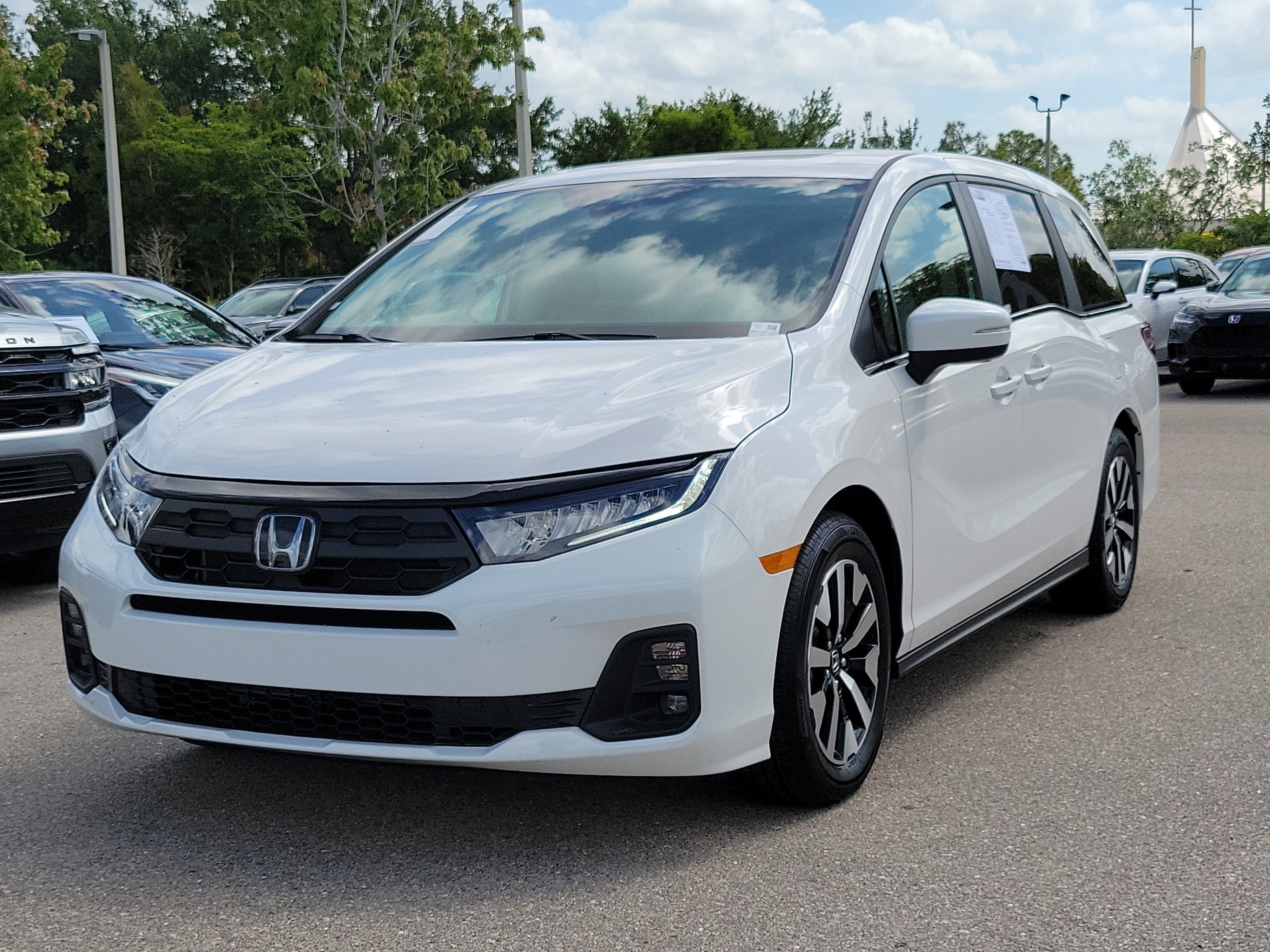 Used 2026 Honda Odyssey EX-L image 3