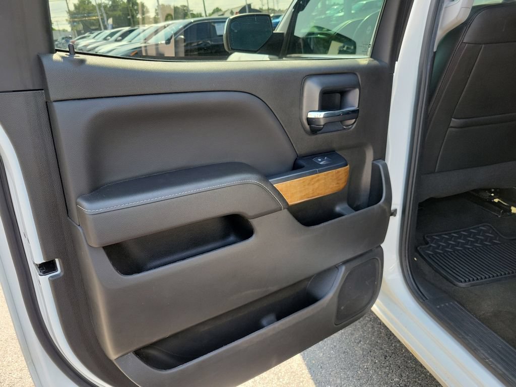 Used 2017 Chevrolet Silverado 1500 LTZ w/ Sport Package AWD/4WD image 17