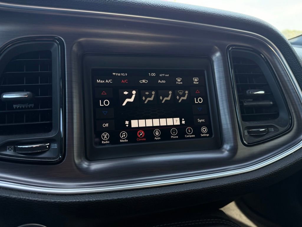 Used 2018 Dodge Challenger R/T image 17