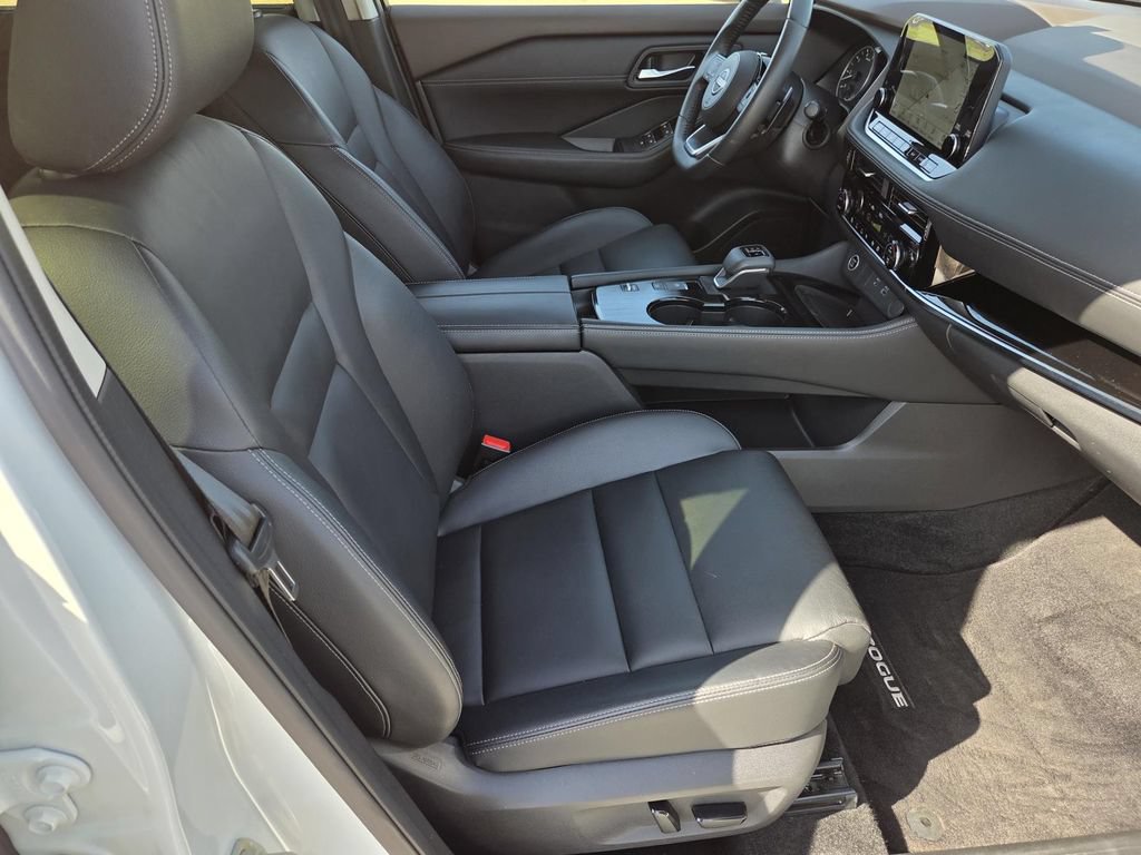 Used 2023 Nissan Rogue SL w/ SL Premium Package FWD image 31