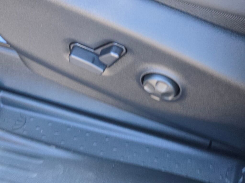 New 2026 Chrysler Pacifica Select image 22
