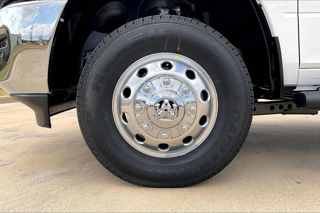 New 2026 RAM 3500 Tradesman AWD/4WD image 15
