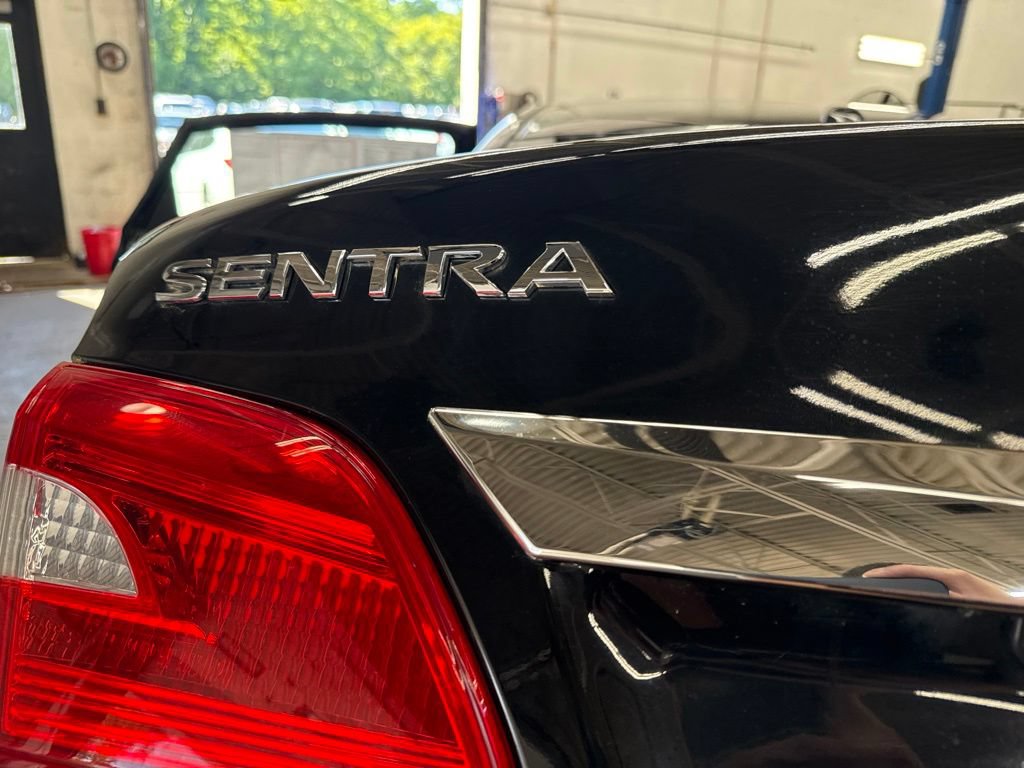 Used 2017 Nissan Sentra SV w/ Driver's Assist Package FWD image 15