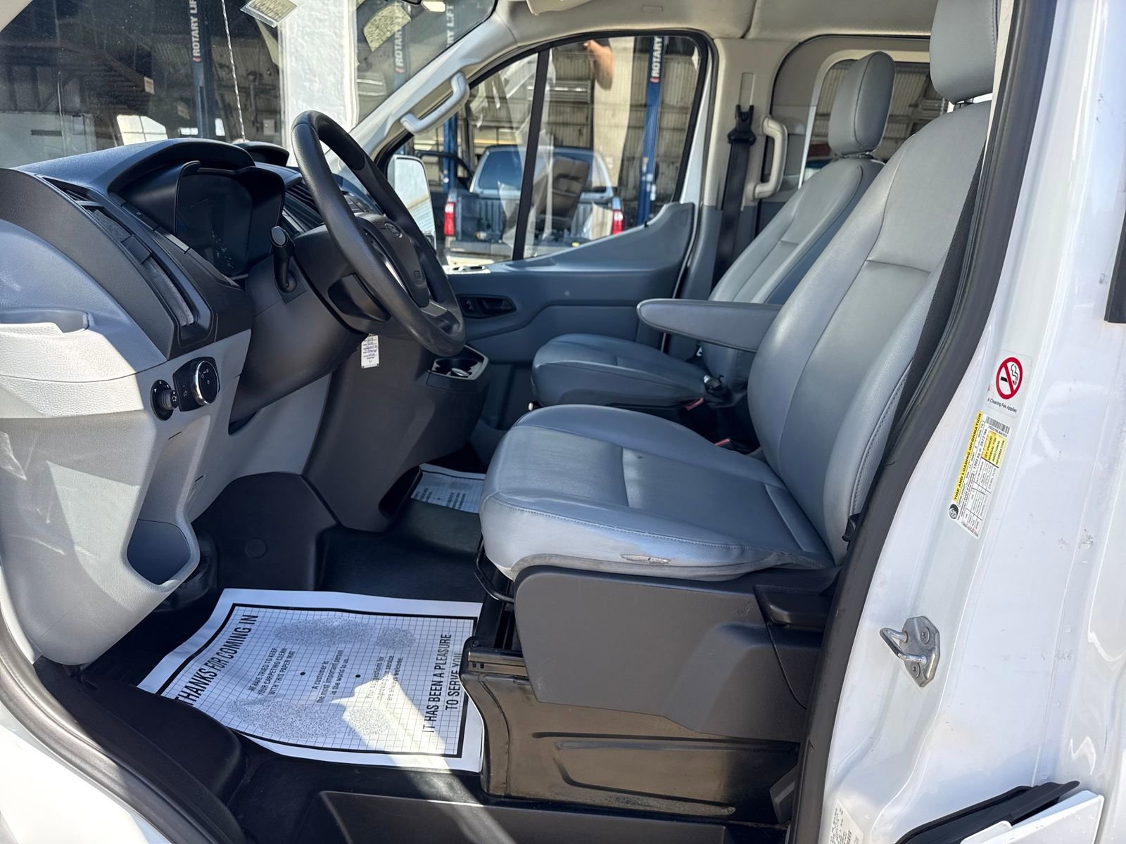 Used 2018 Ford Transit 350 XL image 9