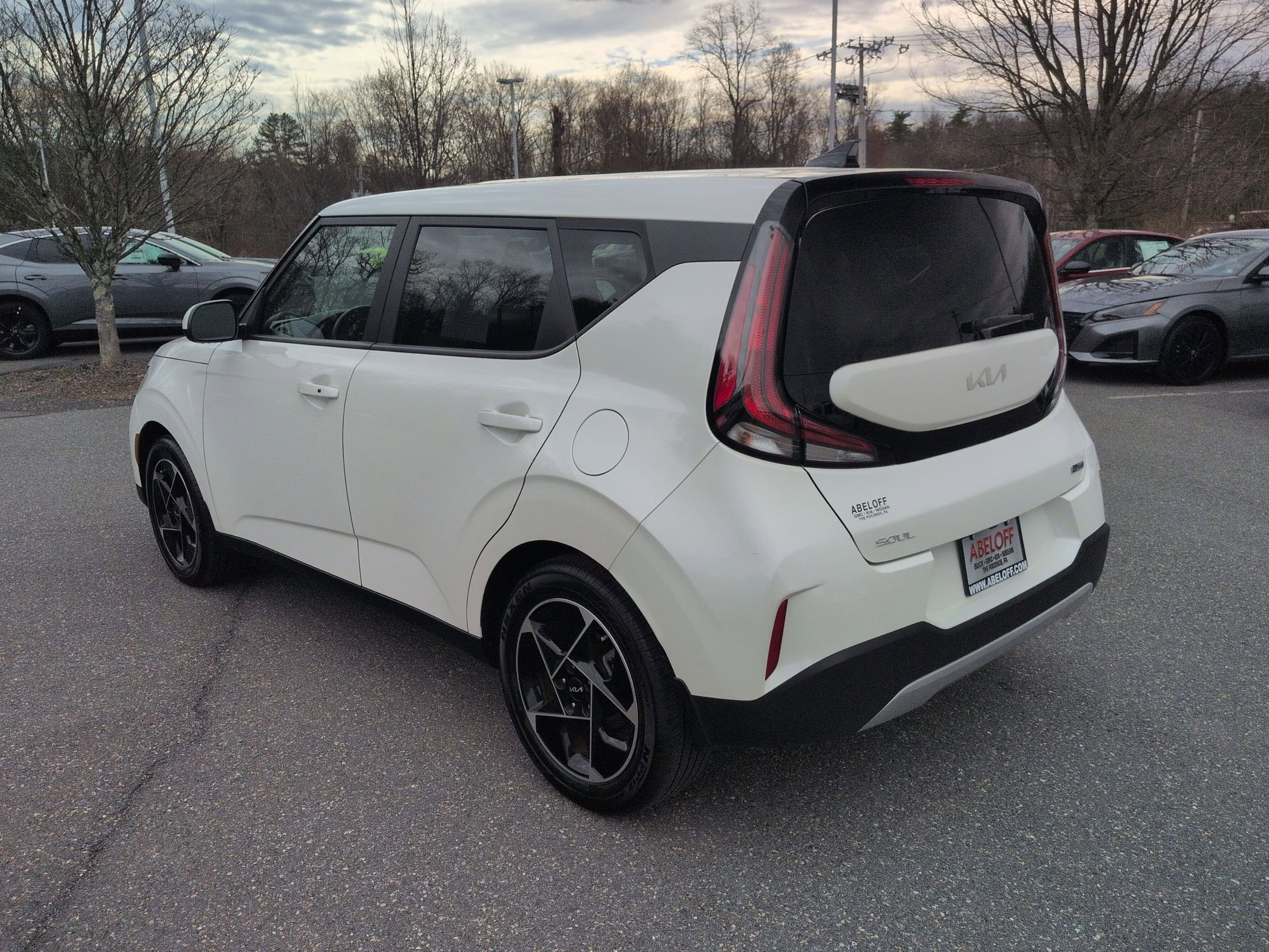 Used 2023 Kia Soul EX image 7
