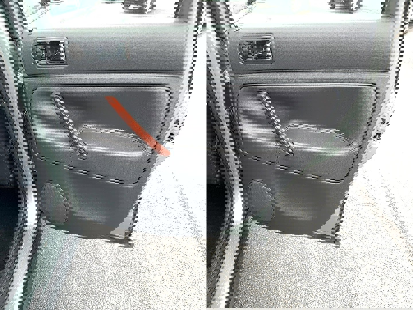 Used 2005 Volkswagen Passat GLX image 21