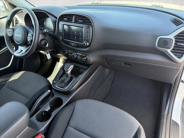 Used 2023 Kia Soul LX w/ LX Technology Package image 13