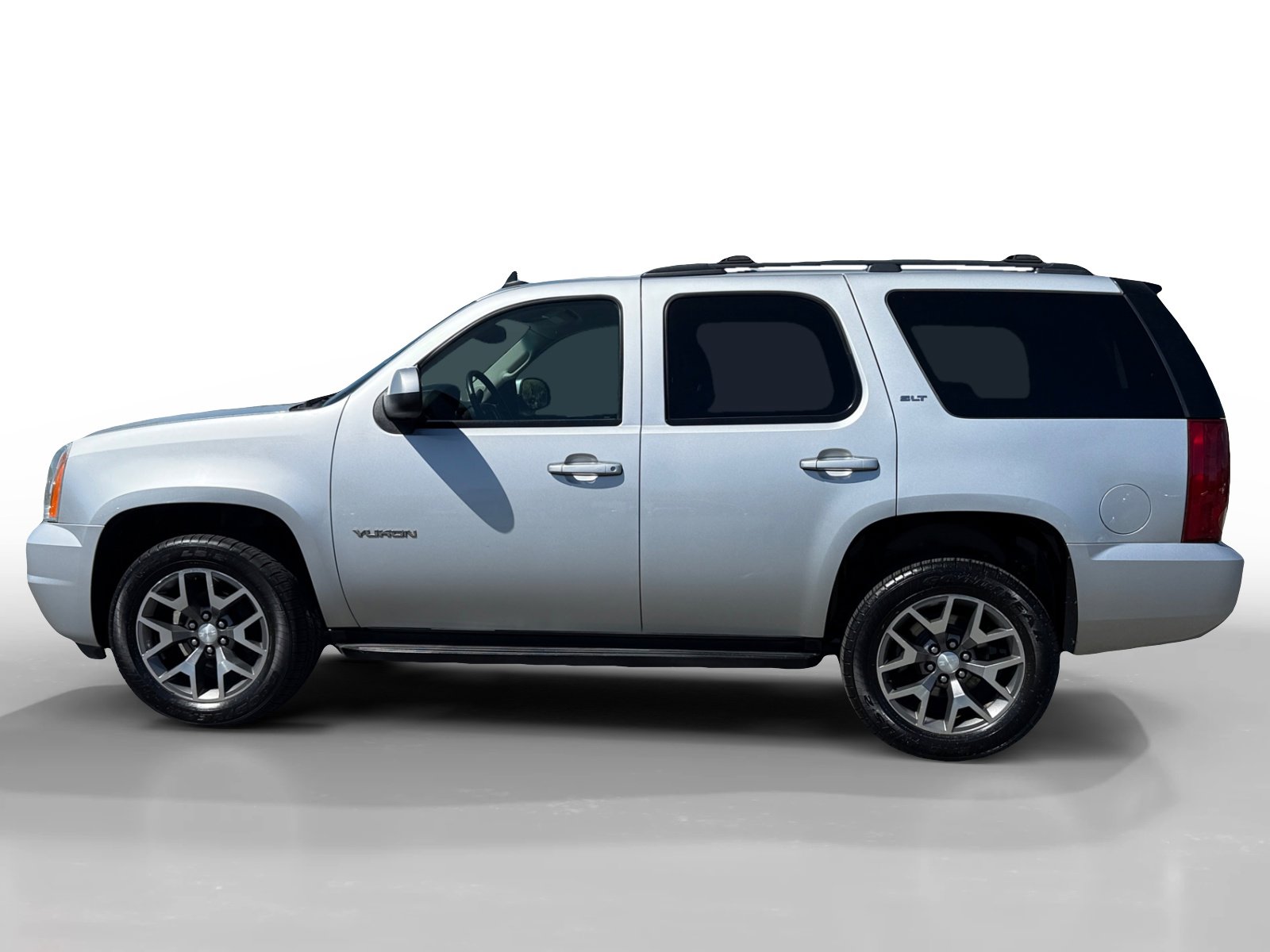 Used 2014 GMC Yukon SLT image 2