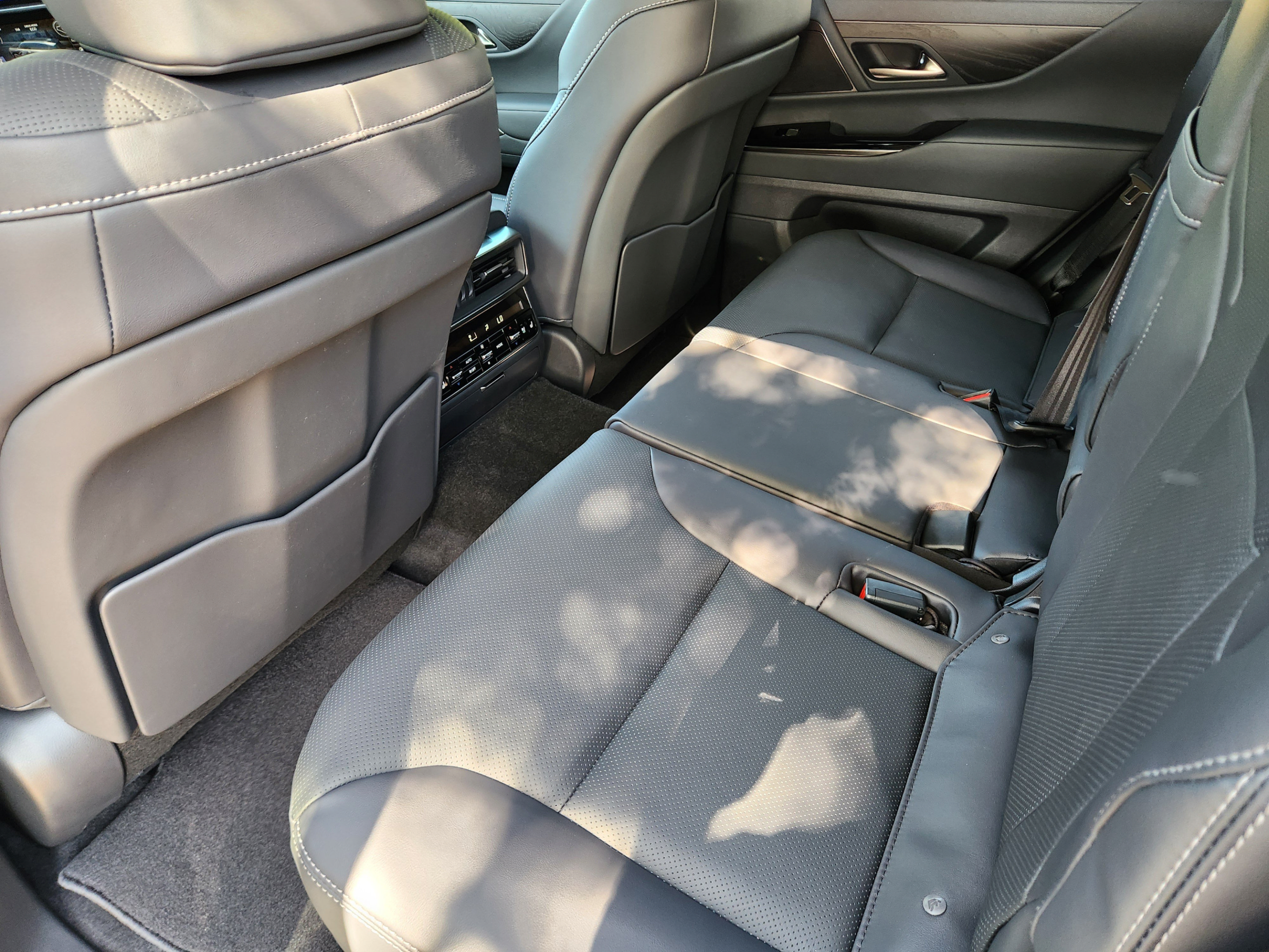 New 2026 Lexus LX 700h Luxury AWD/4WD image 21