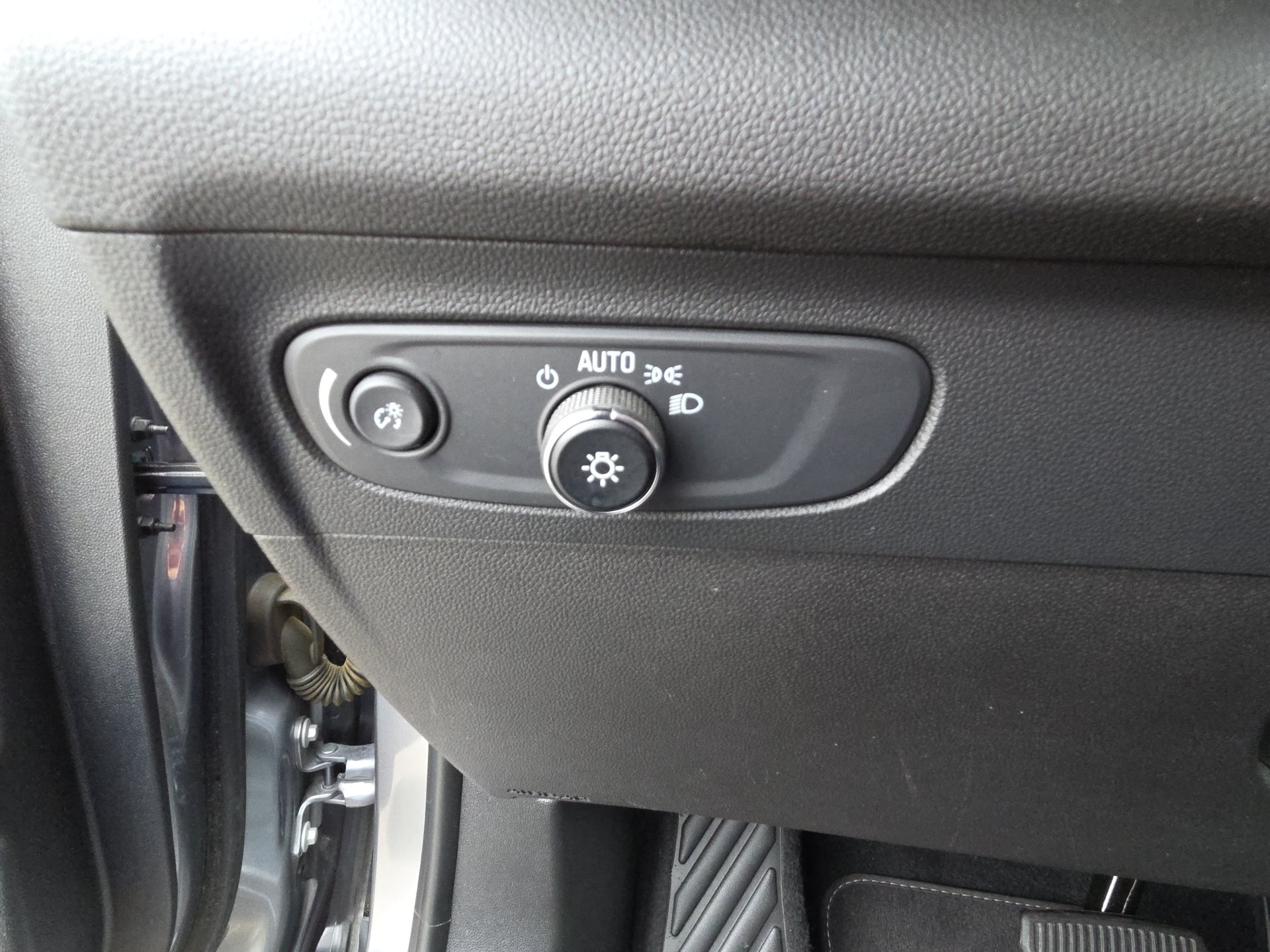 Used 2022 Buick Envision Preferred FWD image 20
