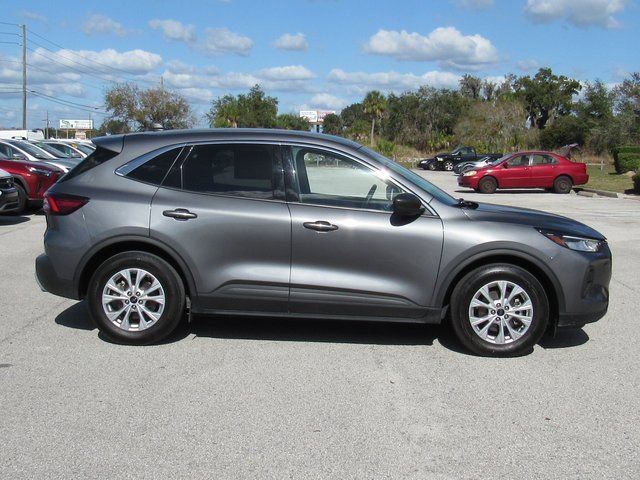 Used 2024 Ford Escape Active image 2