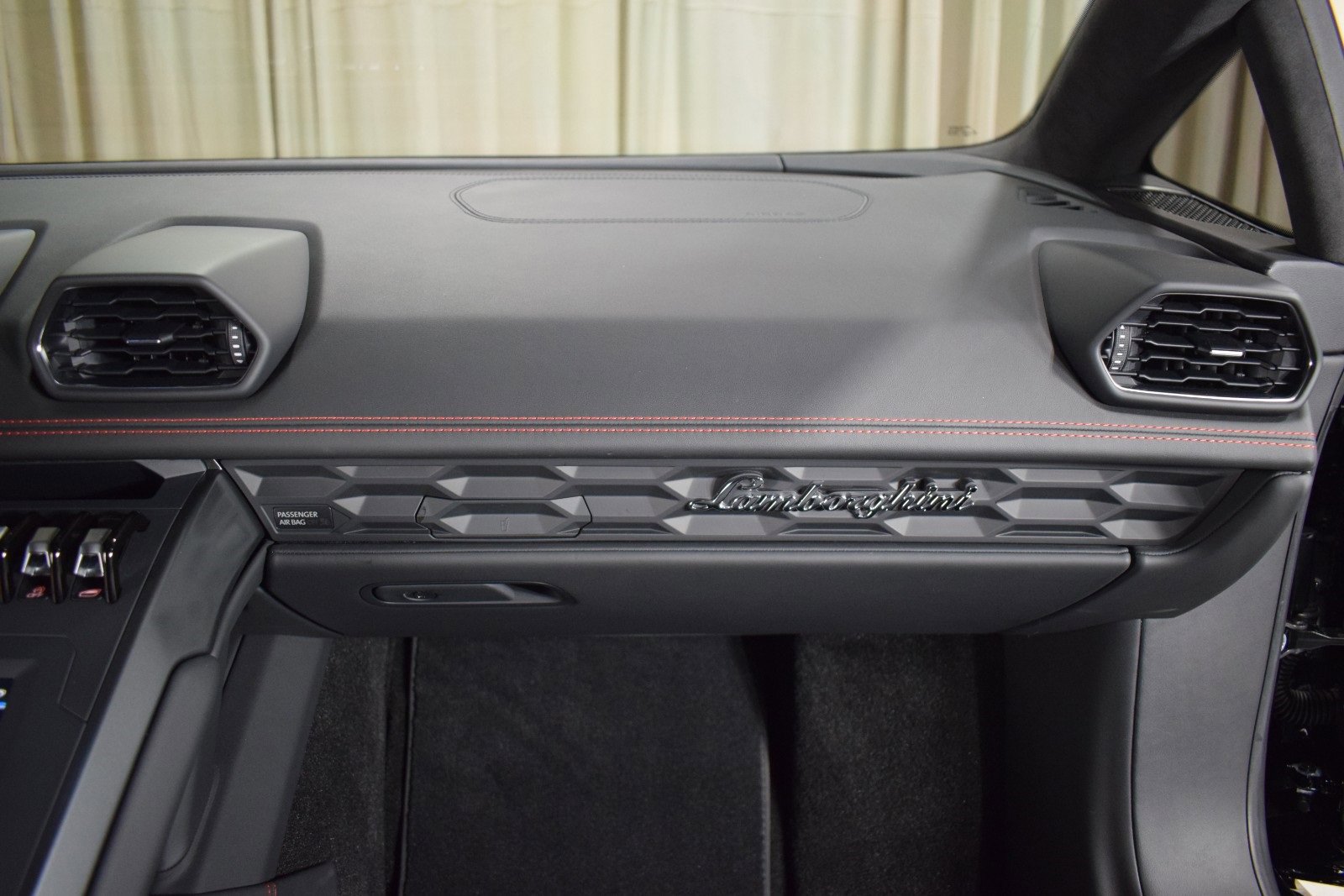 Used 2023 Lamborghini Huracan EVO image 23