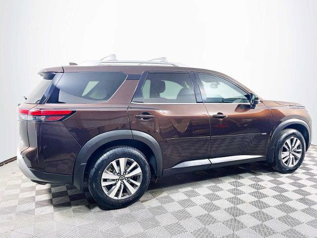 Certified 2022 Nissan Pathfinder SL w/ Lighting Package (N92) image 4